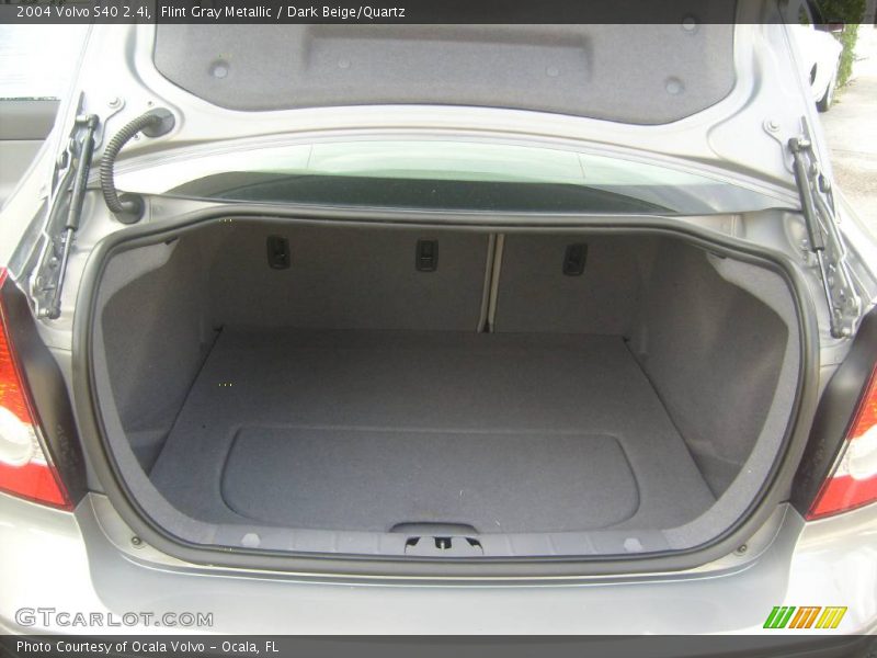 Flint Gray Metallic / Dark Beige/Quartz 2004 Volvo S40 2.4i