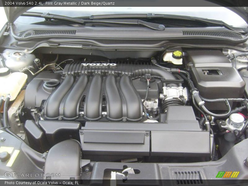 Flint Gray Metallic / Dark Beige/Quartz 2004 Volvo S40 2.4i