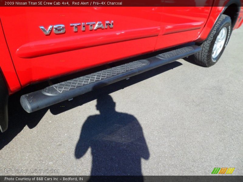 Red Alert / Pro-4X Charcoal 2009 Nissan Titan SE Crew Cab 4x4