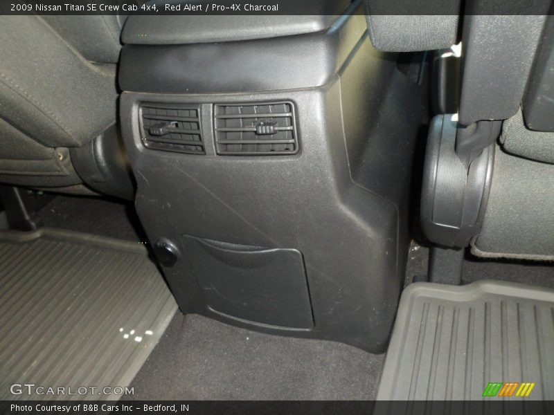 Red Alert / Pro-4X Charcoal 2009 Nissan Titan SE Crew Cab 4x4