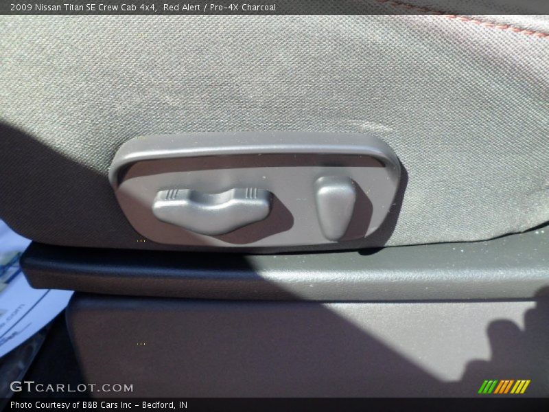 Red Alert / Pro-4X Charcoal 2009 Nissan Titan SE Crew Cab 4x4
