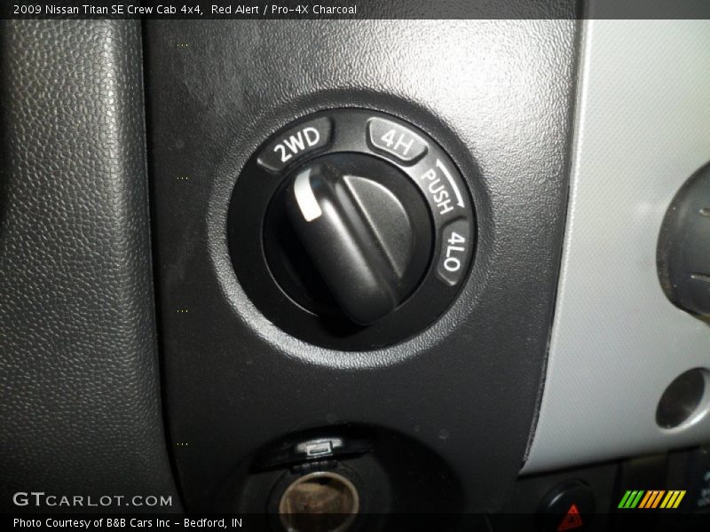 Red Alert / Pro-4X Charcoal 2009 Nissan Titan SE Crew Cab 4x4
