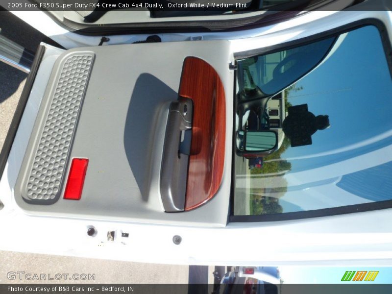 Oxford White / Medium Flint 2005 Ford F350 Super Duty FX4 Crew Cab 4x4 Dually
