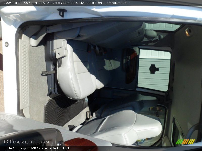 Oxford White / Medium Flint 2005 Ford F350 Super Duty FX4 Crew Cab 4x4 Dually