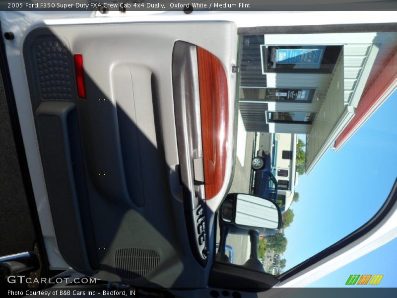 Oxford White / Medium Flint 2005 Ford F350 Super Duty FX4 Crew Cab 4x4 Dually