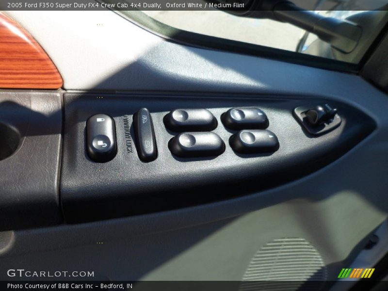 Oxford White / Medium Flint 2005 Ford F350 Super Duty FX4 Crew Cab 4x4 Dually