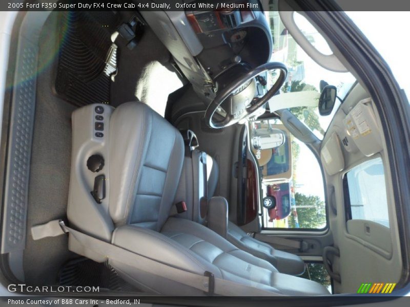 Oxford White / Medium Flint 2005 Ford F350 Super Duty FX4 Crew Cab 4x4 Dually