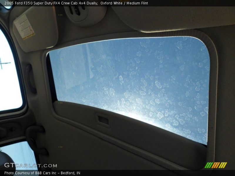 Oxford White / Medium Flint 2005 Ford F350 Super Duty FX4 Crew Cab 4x4 Dually