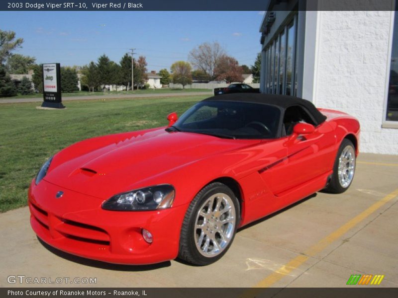 Front 3/4 View of 2003 Viper SRT-10