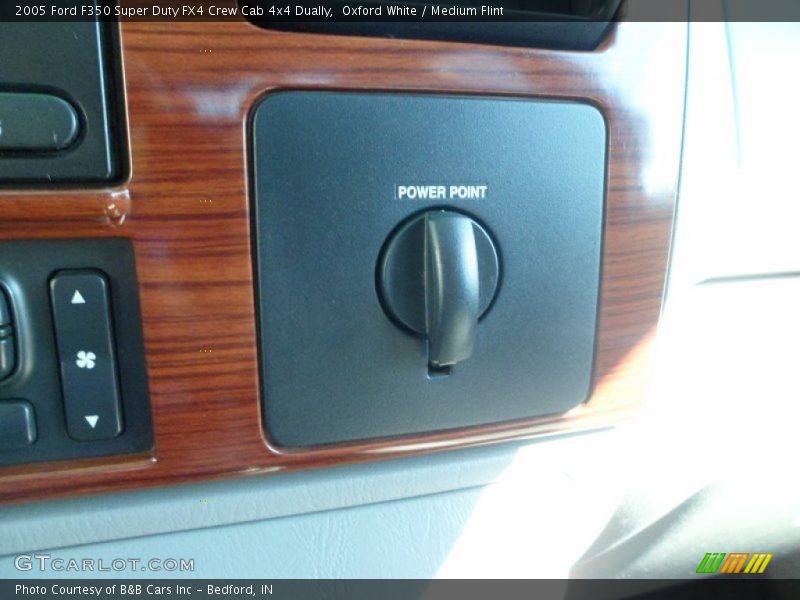 Oxford White / Medium Flint 2005 Ford F350 Super Duty FX4 Crew Cab 4x4 Dually