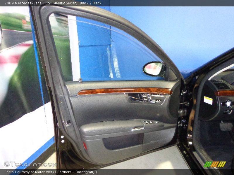 Black / Black 2009 Mercedes-Benz S 550 4Matic Sedan