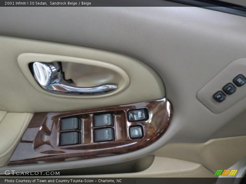 Sandrock Beige / Beige 2001 Infiniti I 30 Sedan