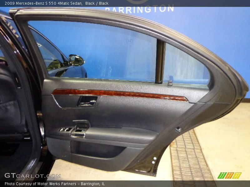 Black / Black 2009 Mercedes-Benz S 550 4Matic Sedan