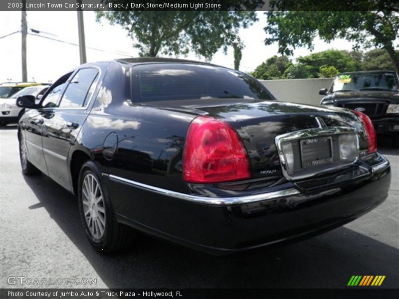 Black / Dark Stone/Medium Light Stone 2003 Lincoln Town Car Signature