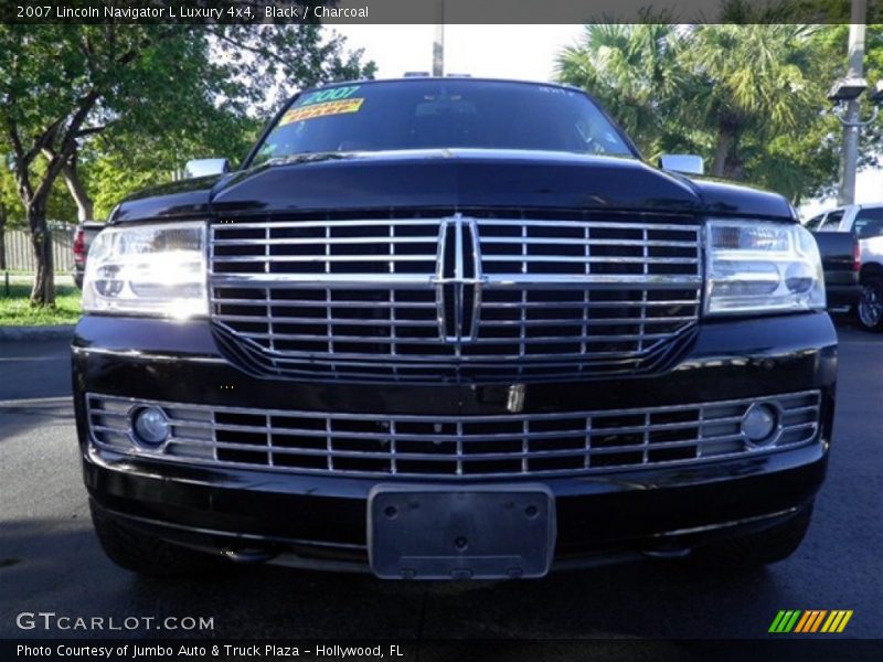 Black / Charcoal 2007 Lincoln Navigator L Luxury 4x4