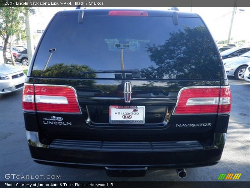 Black / Charcoal 2007 Lincoln Navigator L Luxury 4x4