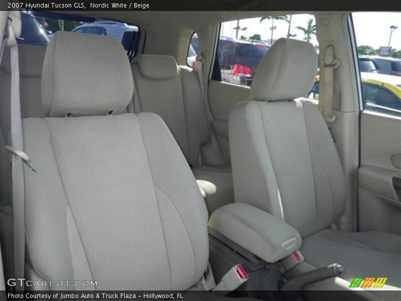 Nordic White / Beige 2007 Hyundai Tucson GLS