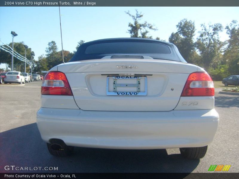 White / Beige 2004 Volvo C70 High Pressure Turbo