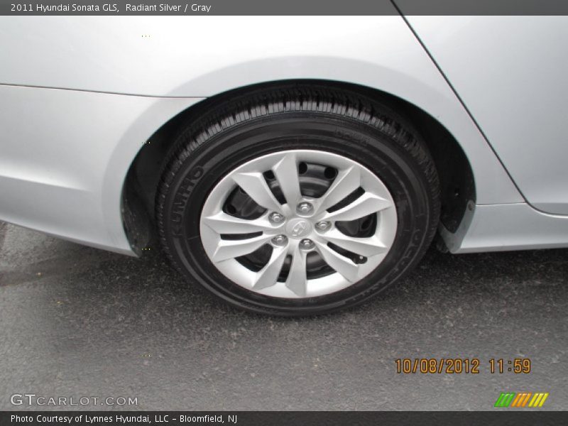 Radiant Silver / Gray 2011 Hyundai Sonata GLS