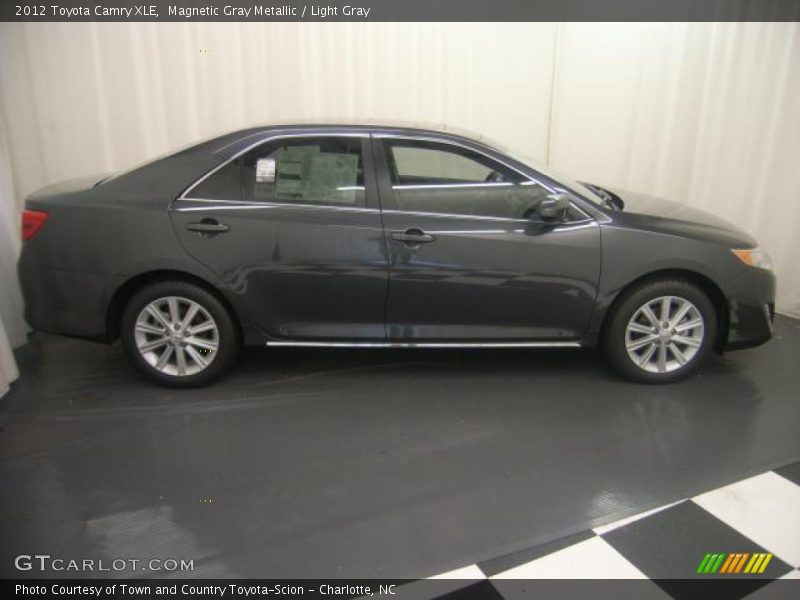 Magnetic Gray Metallic / Light Gray 2012 Toyota Camry XLE