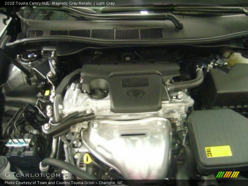 Magnetic Gray Metallic / Light Gray 2012 Toyota Camry XLE