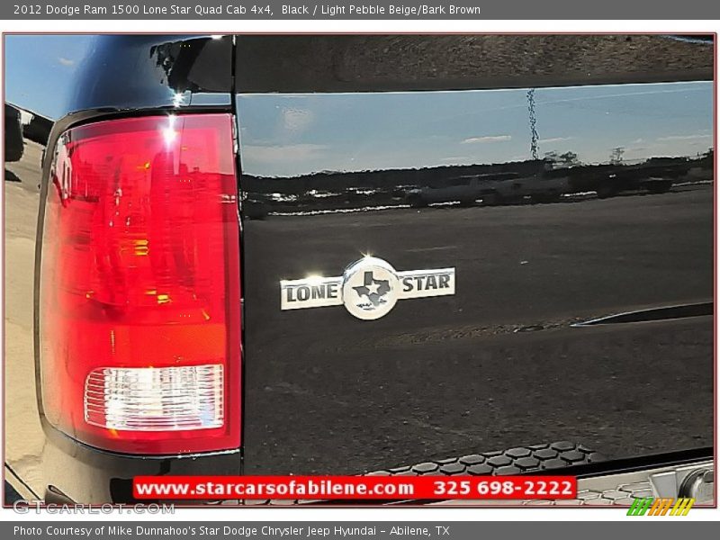Black / Light Pebble Beige/Bark Brown 2012 Dodge Ram 1500 Lone Star Quad Cab 4x4