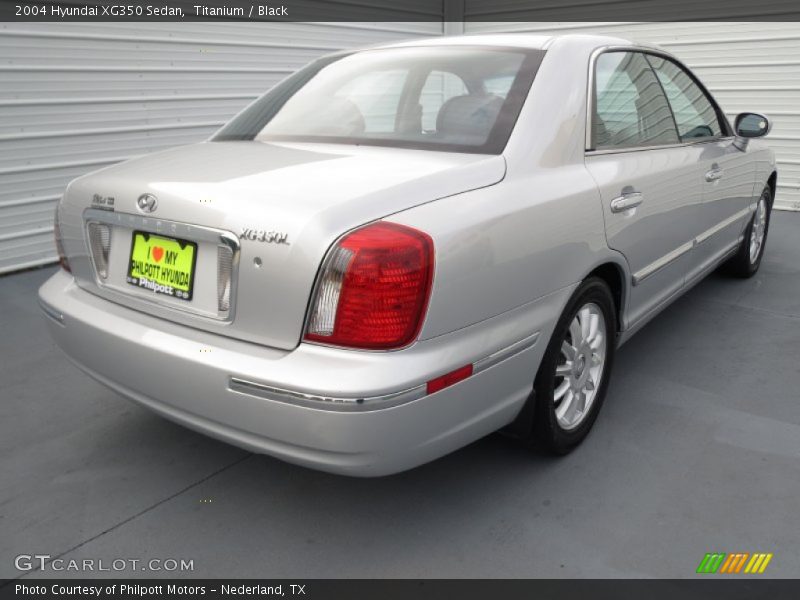 Titanium / Black 2004 Hyundai XG350 Sedan