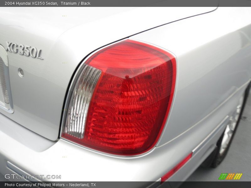 Titanium / Black 2004 Hyundai XG350 Sedan