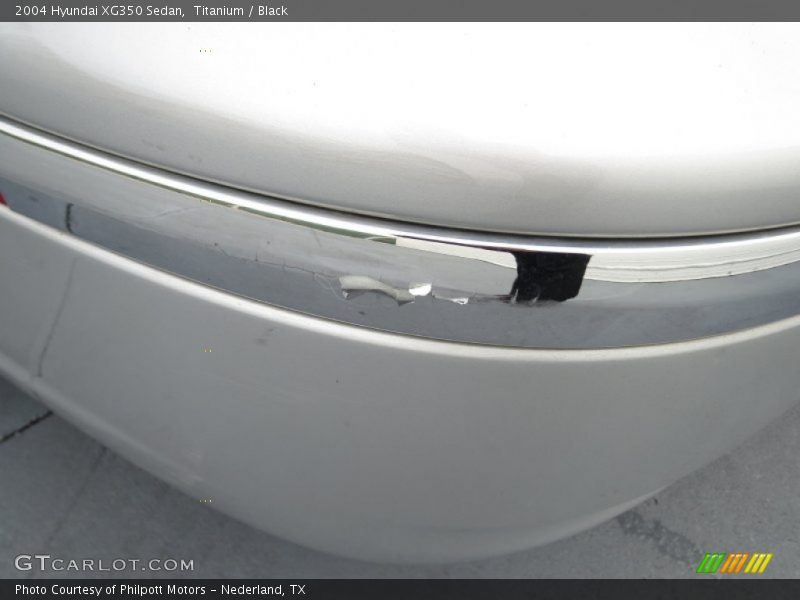 Titanium / Black 2004 Hyundai XG350 Sedan