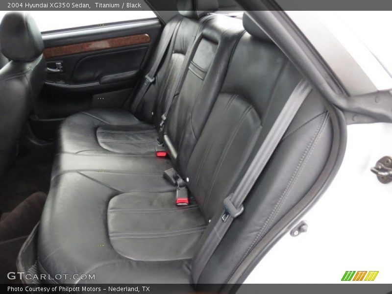 Titanium / Black 2004 Hyundai XG350 Sedan