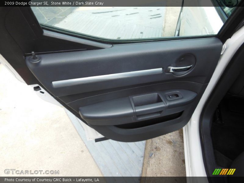 Stone White / Dark Slate Gray 2009 Dodge Charger SE
