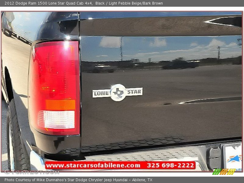 Black / Light Pebble Beige/Bark Brown 2012 Dodge Ram 1500 Lone Star Quad Cab 4x4