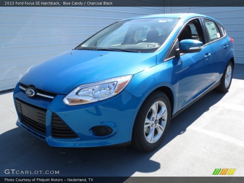 Blue Candy / Charcoal Black 2013 Ford Focus SE Hatchback