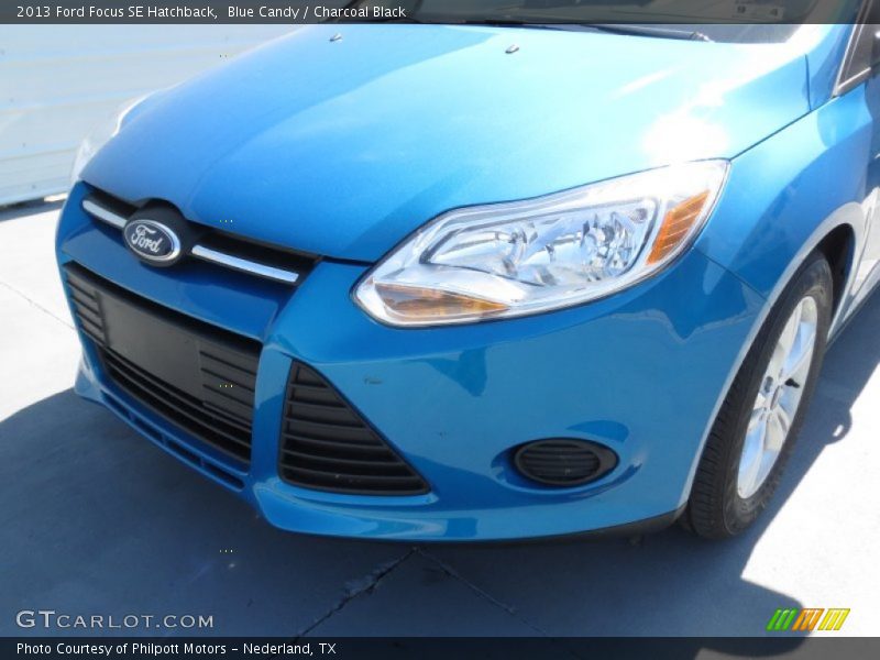 Blue Candy / Charcoal Black 2013 Ford Focus SE Hatchback