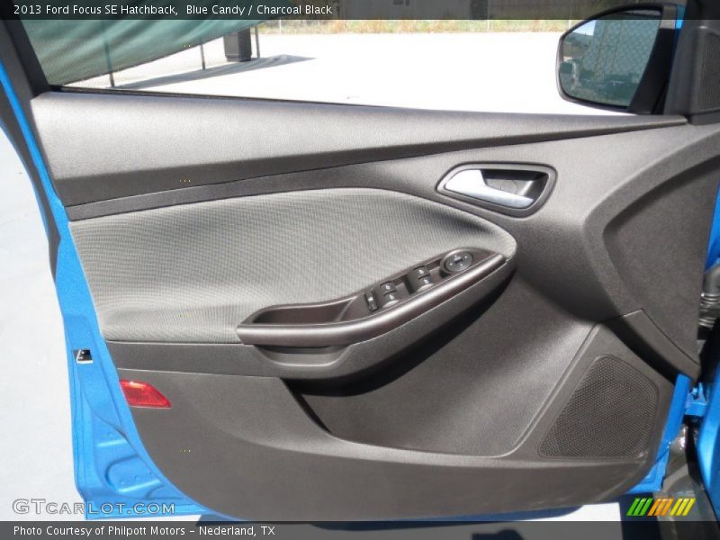 Blue Candy / Charcoal Black 2013 Ford Focus SE Hatchback