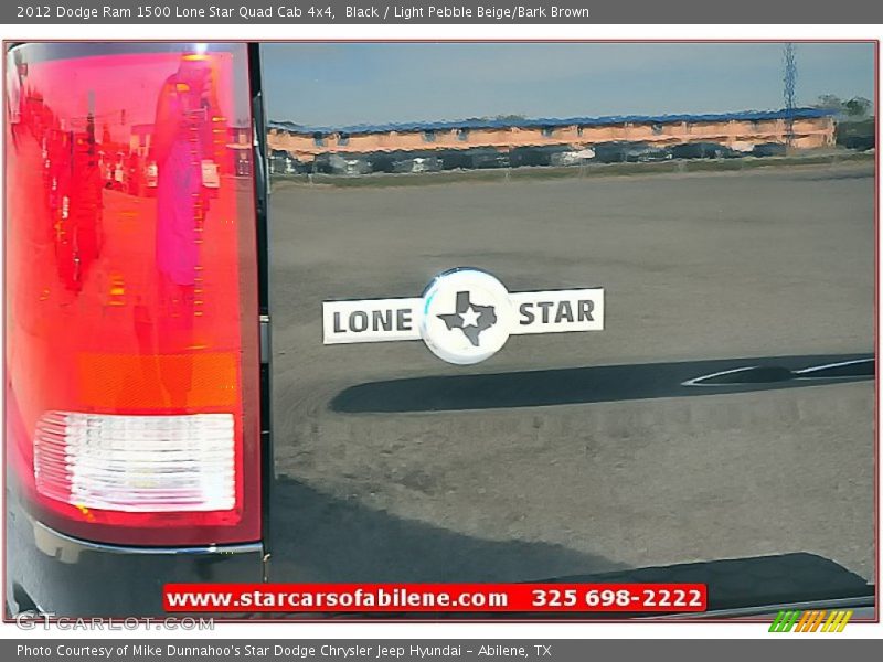 Black / Light Pebble Beige/Bark Brown 2012 Dodge Ram 1500 Lone Star Quad Cab 4x4