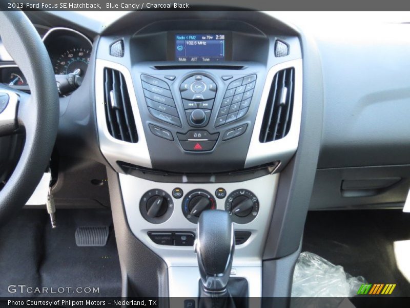 Blue Candy / Charcoal Black 2013 Ford Focus SE Hatchback