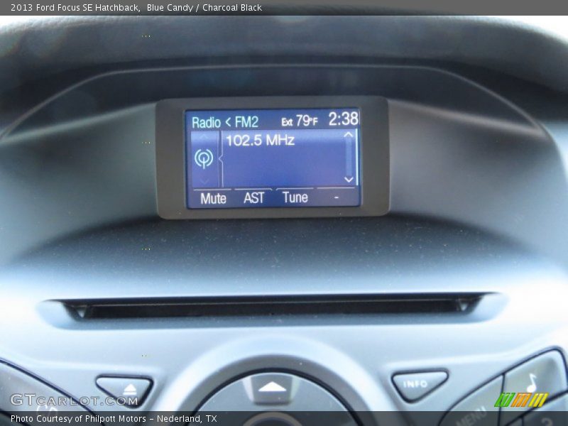 Blue Candy / Charcoal Black 2013 Ford Focus SE Hatchback