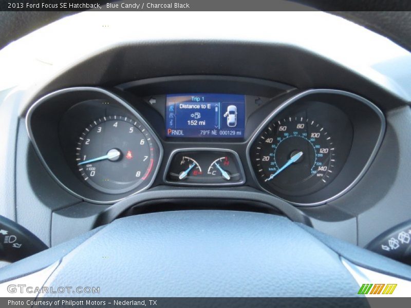 Blue Candy / Charcoal Black 2013 Ford Focus SE Hatchback