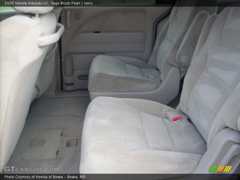 Sage Brush Pearl / Ivory 2005 Honda Odyssey LX