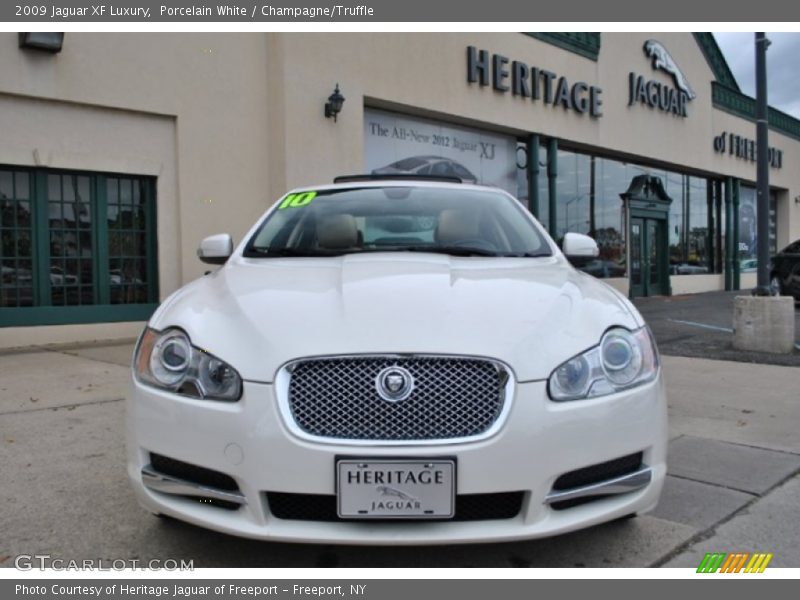 Porcelain White / Champagne/Truffle 2009 Jaguar XF Luxury