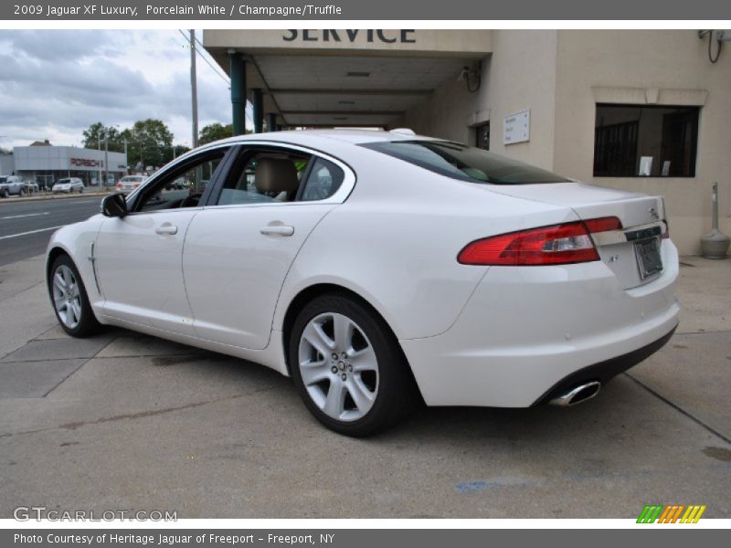 Porcelain White / Champagne/Truffle 2009 Jaguar XF Luxury