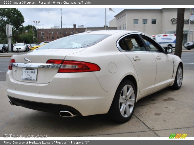 Porcelain White / Champagne/Truffle 2009 Jaguar XF Luxury