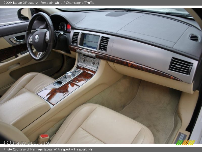 Porcelain White / Champagne/Truffle 2009 Jaguar XF Luxury