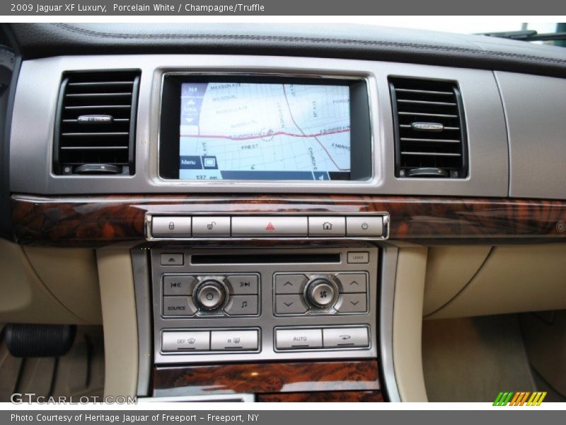 Porcelain White / Champagne/Truffle 2009 Jaguar XF Luxury