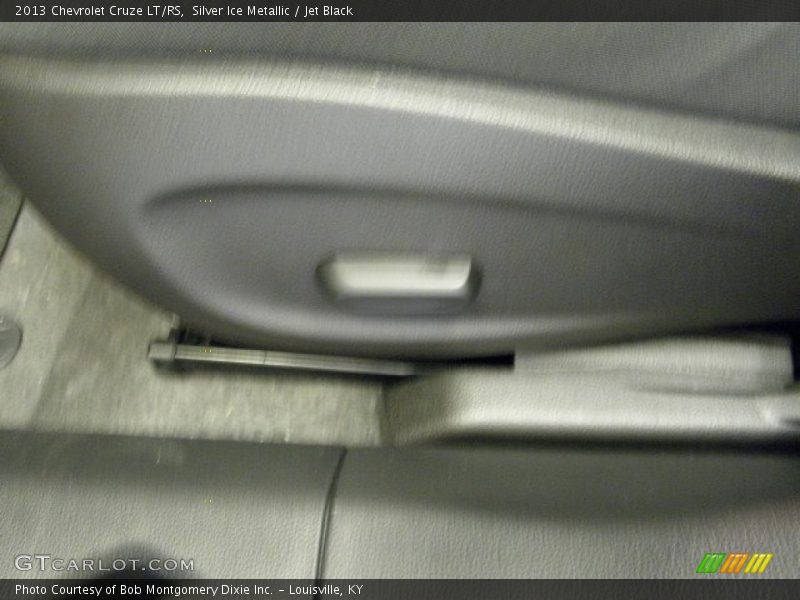 Silver Ice Metallic / Jet Black 2013 Chevrolet Cruze LT/RS