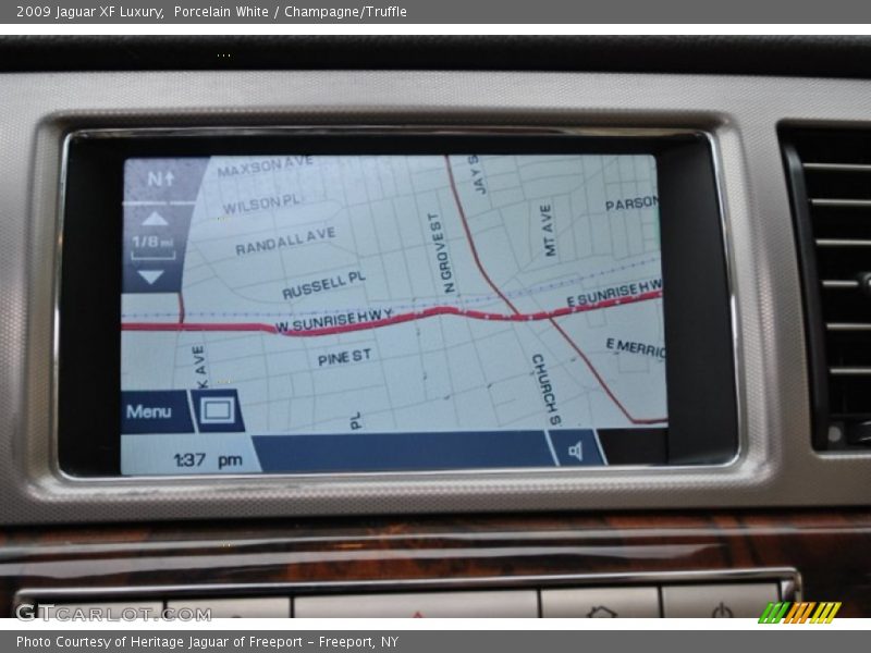 Porcelain White / Champagne/Truffle 2009 Jaguar XF Luxury