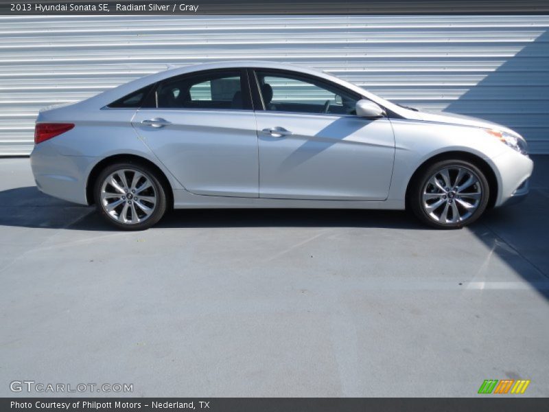 Radiant Silver / Gray 2013 Hyundai Sonata SE