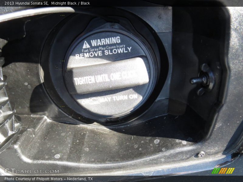 Midnight Black / Black 2013 Hyundai Sonata SE