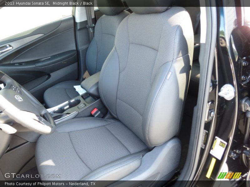 Midnight Black / Black 2013 Hyundai Sonata SE